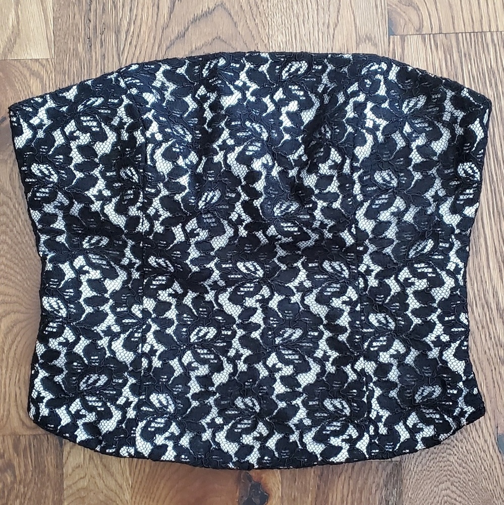 Black and White top